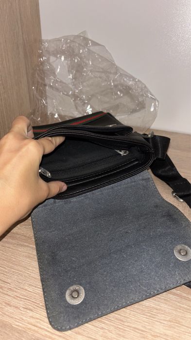 Borsetă G ucci black , green-red strap