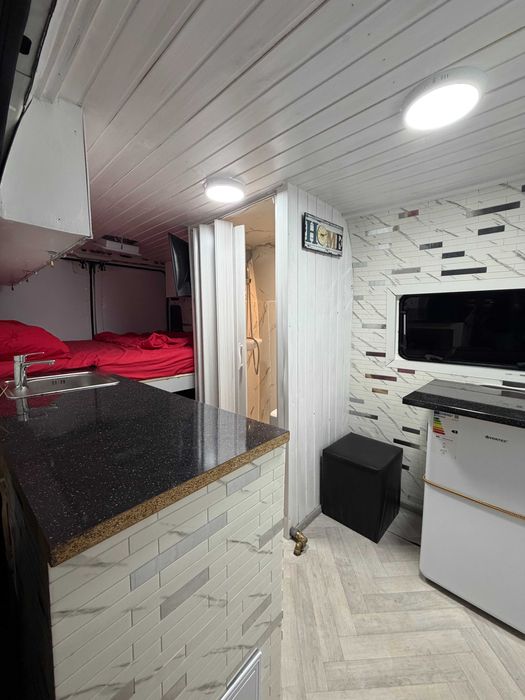 Peugeot Boxer Campervan 2.2 HDi – complet echipat, off-grid, panouri solare 800W, EcoFlow