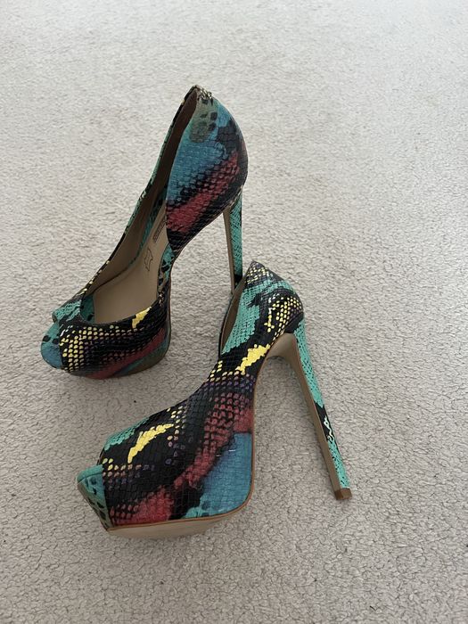 Pantofi cu toc Buffalo marimea 36