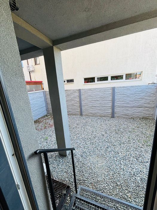 Apartament 3 camere curte proprie cartierul Arhitectilor