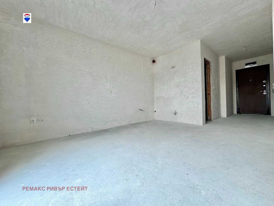 Просторно ателие за продажба кв. Широк център