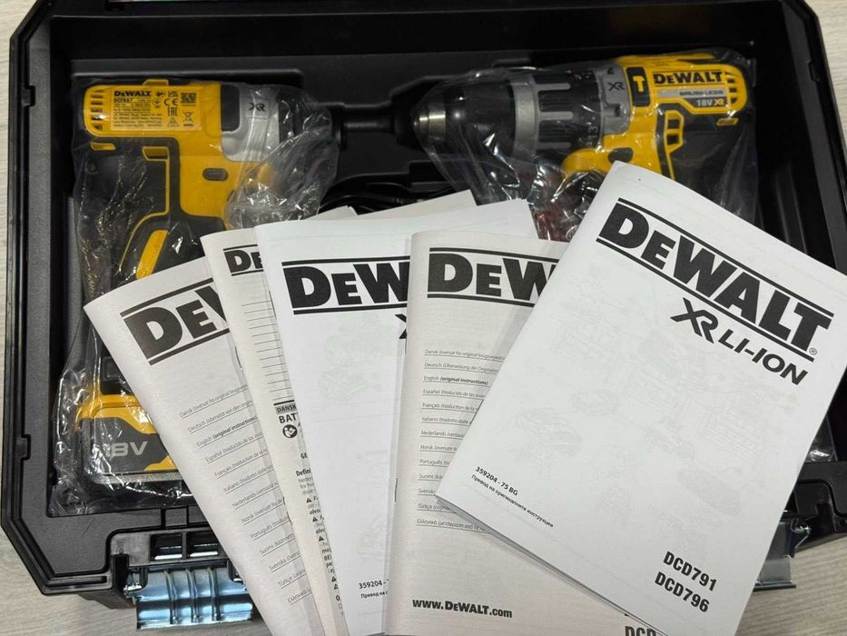 Комплект безчетков винтоверт и бормашина DeWALT DCK266P2T