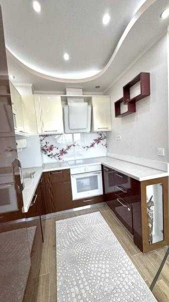 Дава се под наем Тристаен апартамент в Бургас, Славейков - 88 кв.м за 739.5 € - Снимка #5