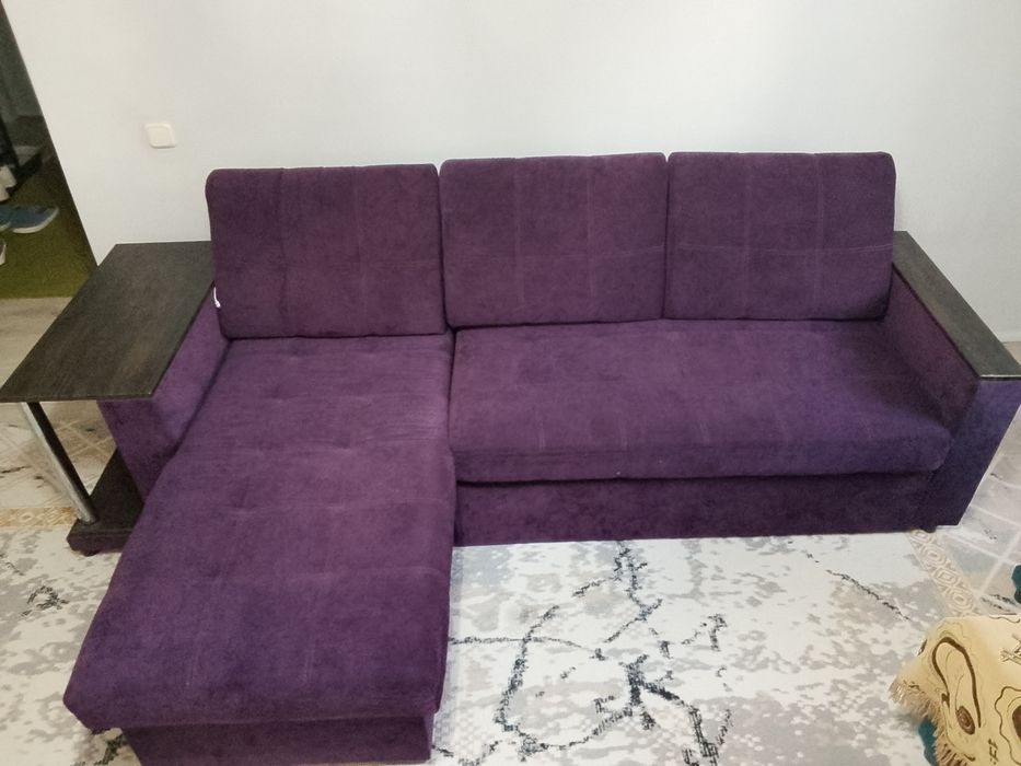Продам диван раскладной.