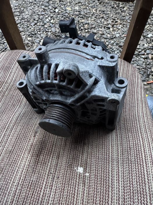 Vand alternator original Mercedes  Benz diesel  clasa C