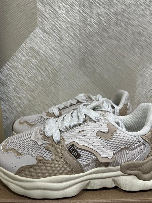 Женские кроссовки kappa