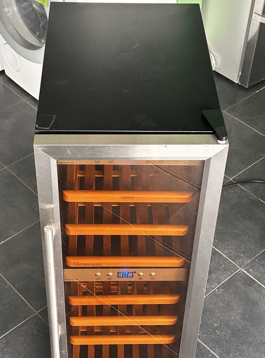 Oхладител за вино CASO WineMaster 38  двузонов – Отлично състояние с ГАРАНЦИЯ!