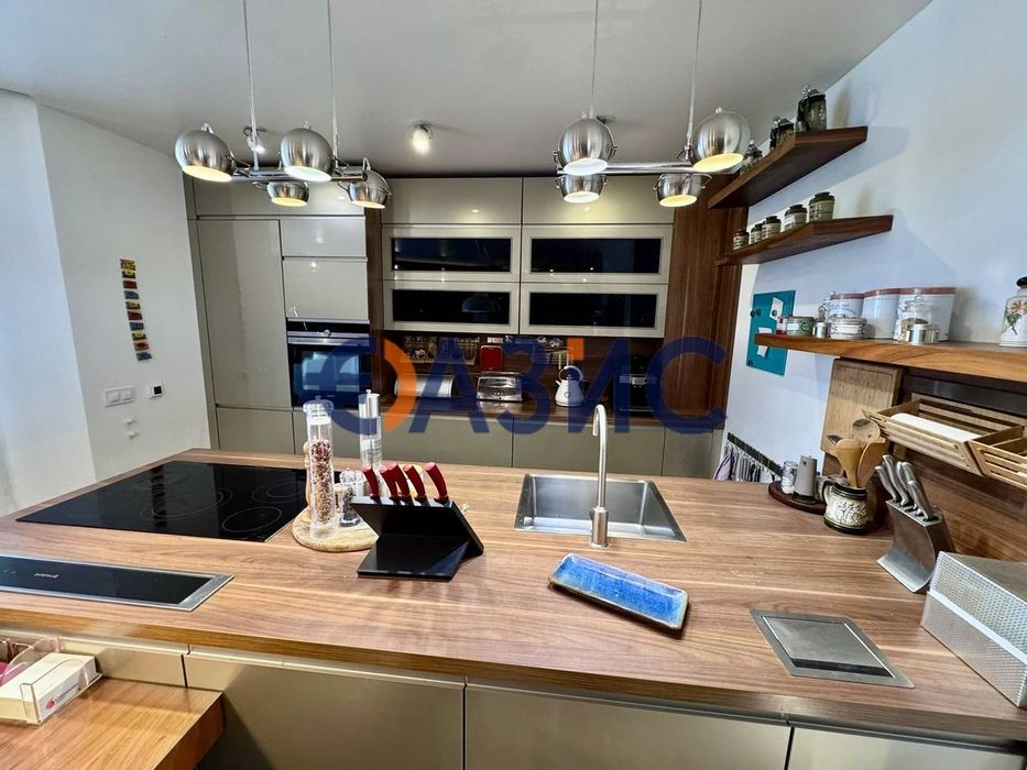 Продава се Четиристаен апартамент в Свети Влас - 150 кв.м за 1054 €/кв.м - Снимка #4