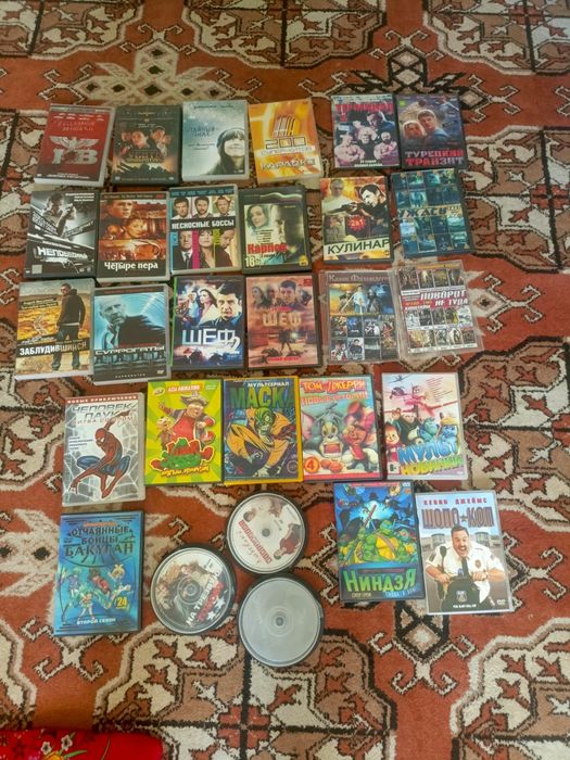 ДВД с дисками 44 штук