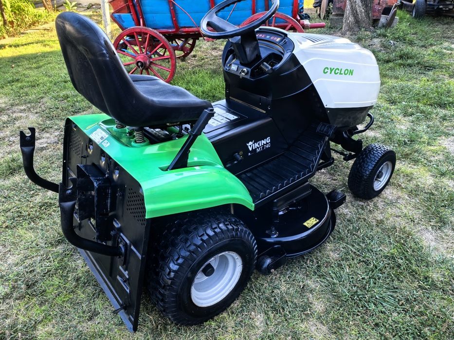 VIKING CYCLON MT 740 Тракторна косачка Трактор 15,5 к.с.