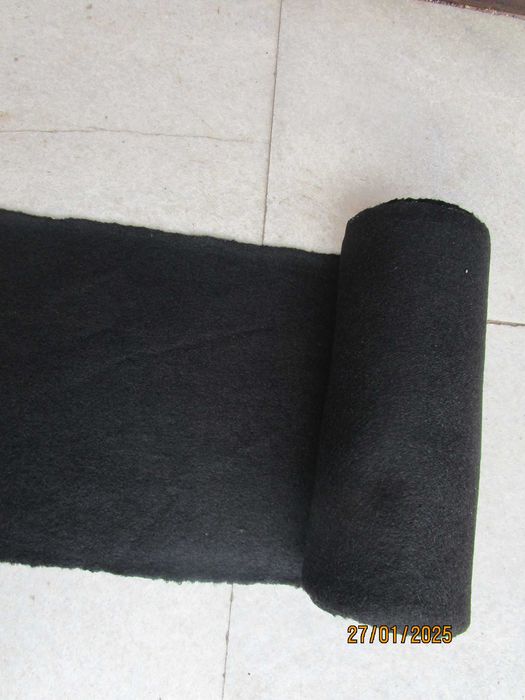 Автентичен, черен шаечен плат