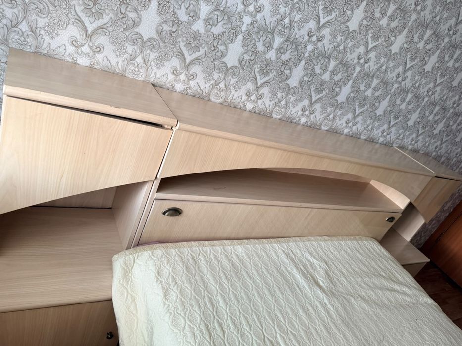 Продам спальную кровать