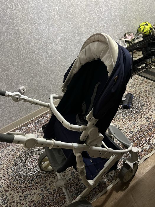 Детский прогулочный коляска