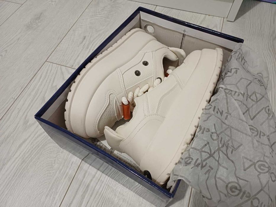 Нови дамски обувки Gpoint