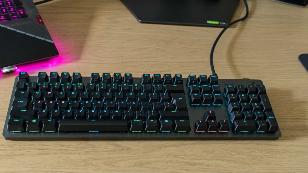 Tastatura mecanica gaming Logitech G512 RGB Lightsync, Negru Carbon