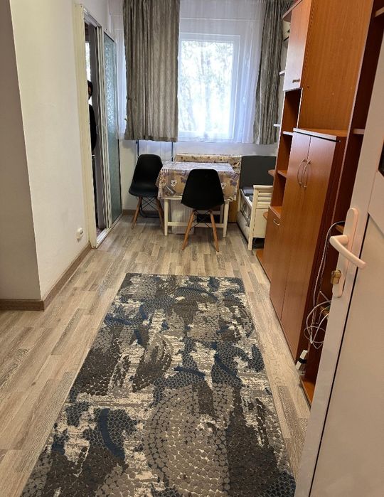 Inchiriez Garsoniera