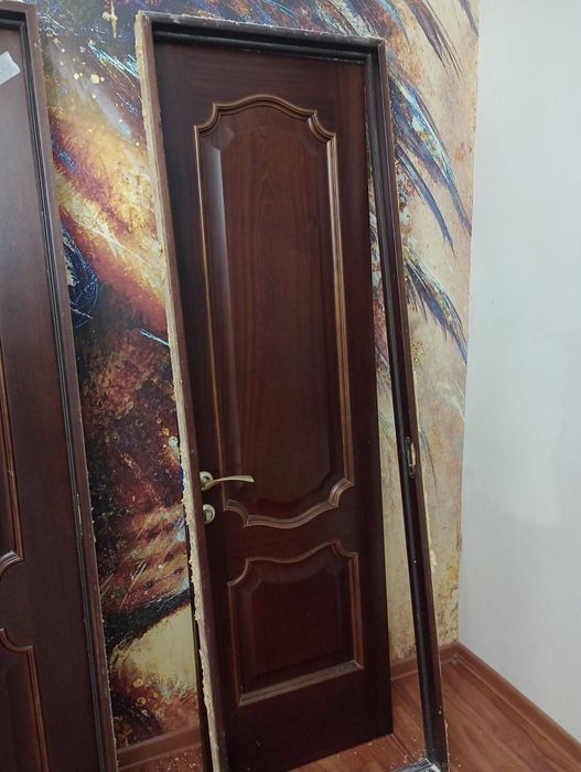 Межкомнатные двери из дерева