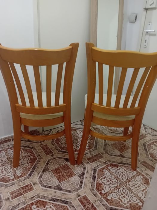 столове дървени с тапицерия