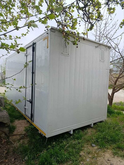 кузов от исузу в хорошем  состояние