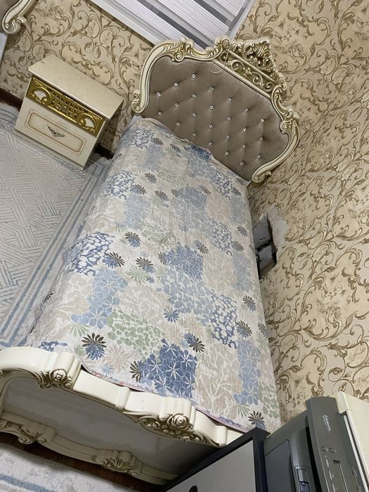 Детский кроват королевский