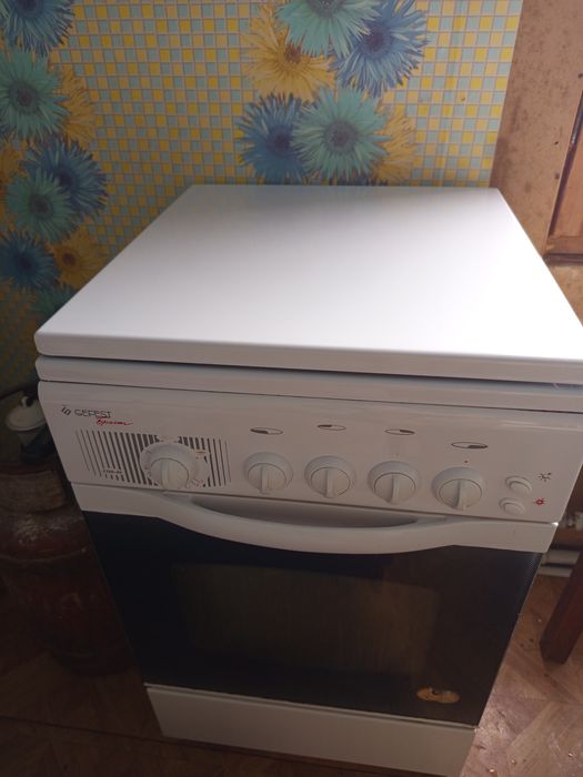 Продам газовую плиту