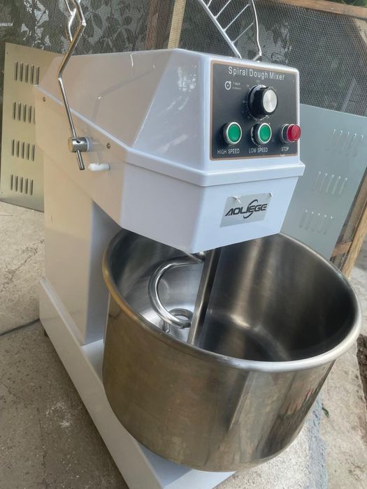 Хлебопечка и миксер