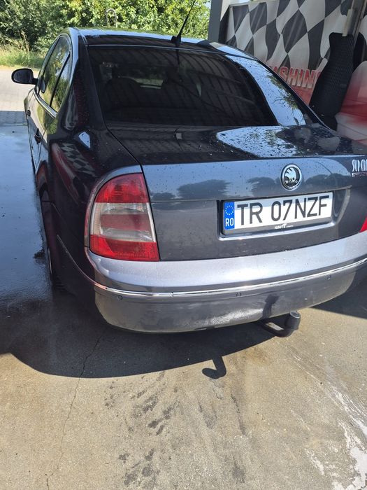 Vând sau schimb Skoda Superb 1
