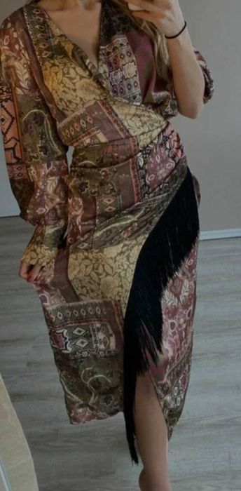 Рокля Zara с ресни