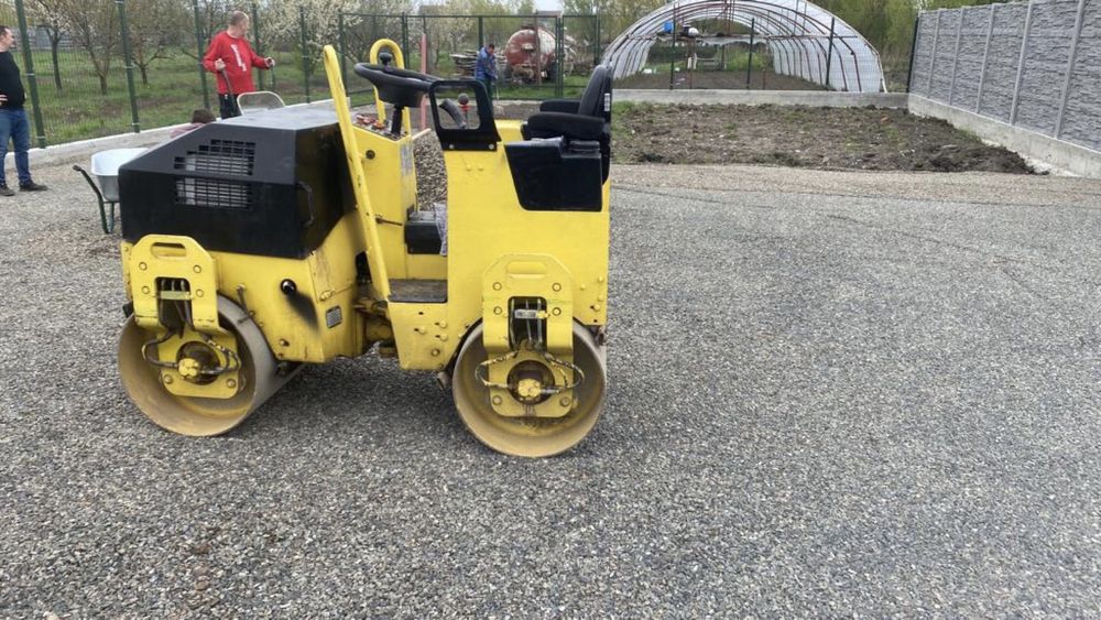 Lucrari mini-excavator,sapaturi,Fundati casa, gard,apa,gaz,cablu,fosa