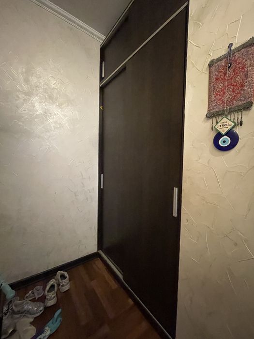 Продам шкаф для прихожей купе