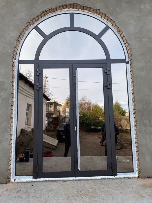 АлАлюминиевые двери и окна (витражи)