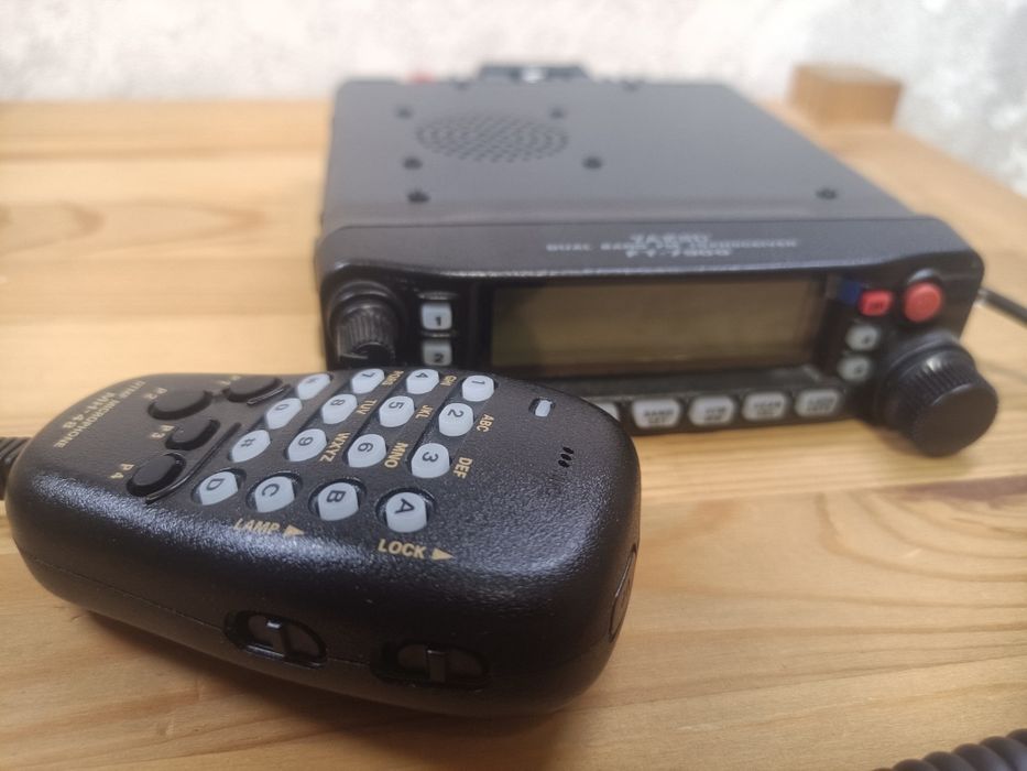 Продам новую радиостанцию yaesy ft-7900