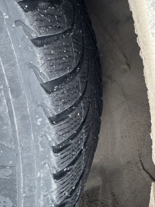 Продам шины радиус 20