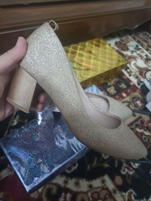 Vecherniy pas poshnali oyoq kiyim