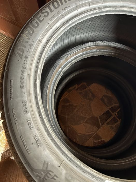 Anvelope vara Audi A4 model bridgistone 245/45R18   100y