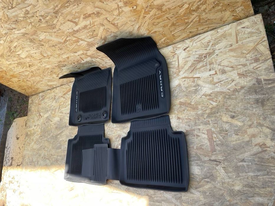 Полики комплект на Камри 70/75(оригинал)