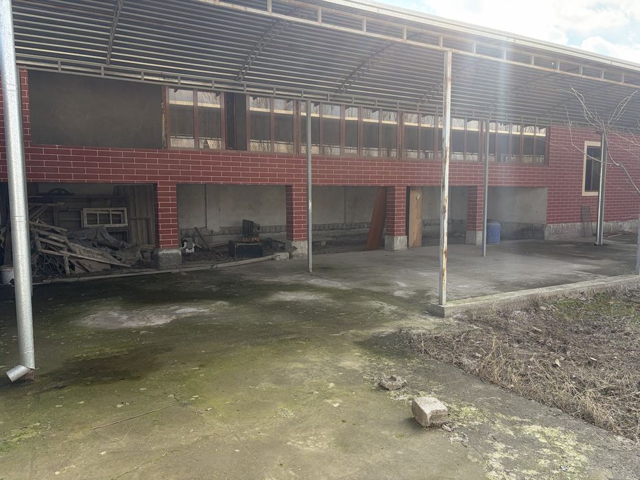 Sirdaryo shahar Shirin MFY da uy sotiladi