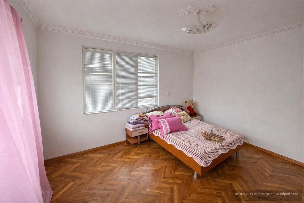 Тристаен апартамент в кв. Банево