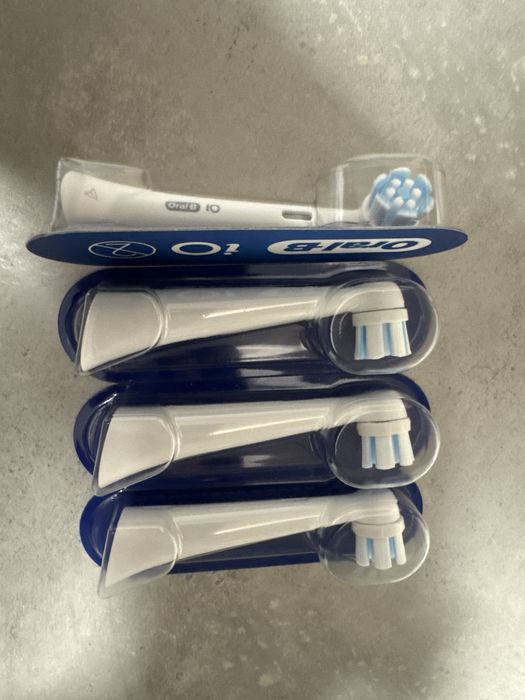 Capete periuta Oral-B iO Rezerve Oral-B