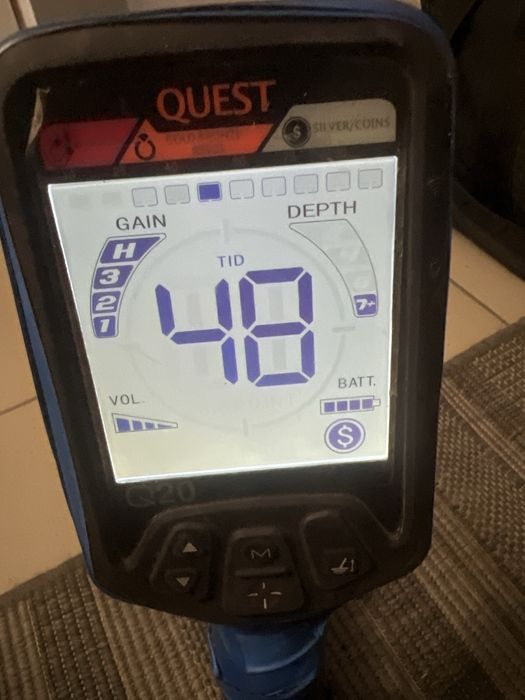 Металоискатель Quest Q20