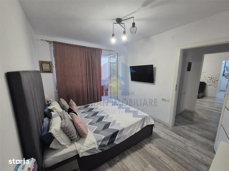 Vezi Video! MOBILAT si UTILAT! RENOVAT 2020! Ap 3 camere, ETAJ 3, zona