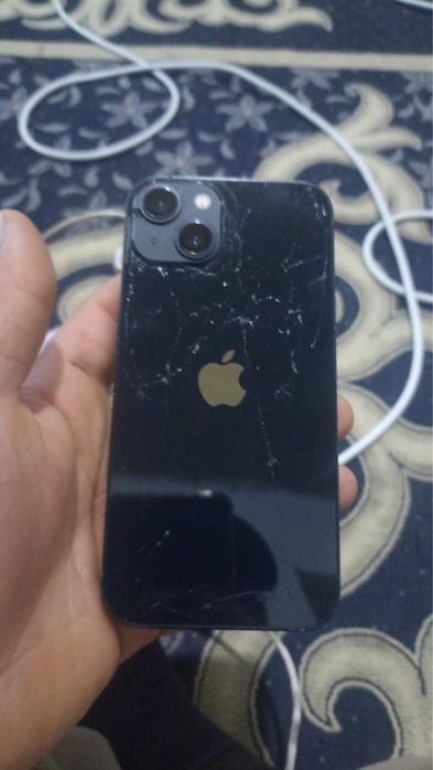 Продаю айфон 13