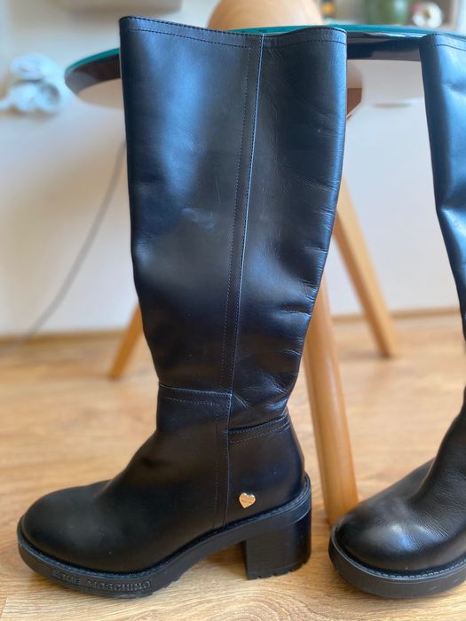 Оригинални Дамски Ботуши  от естесвена кожа LOVE MOSCHINO номер 38