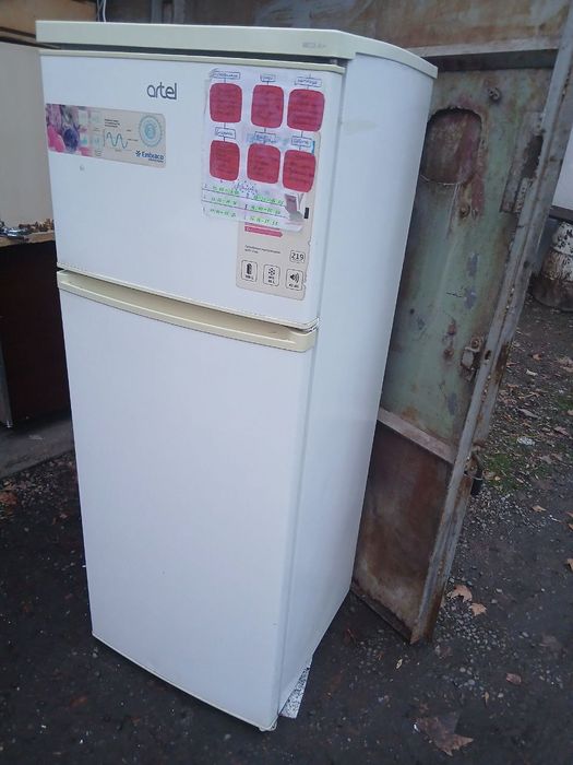 Продаётся холодильник артел