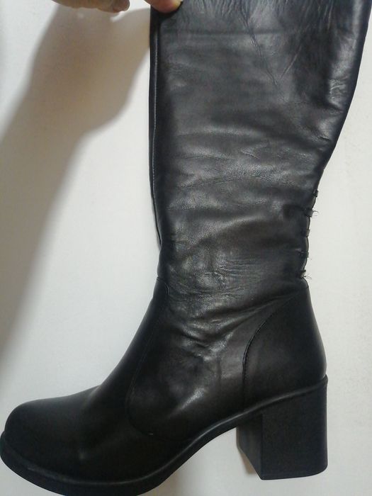 Продам натур. Кожа сапоги