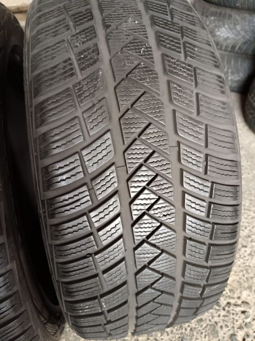 Set 4 anvelope iarna 235/45/18 vredestein dot 2021