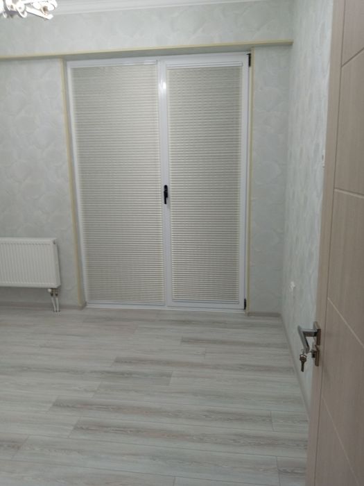 Novastroyka SOTILADI maklersiz, rasmda mebel texnikasiz qo'yilganmo'lj
