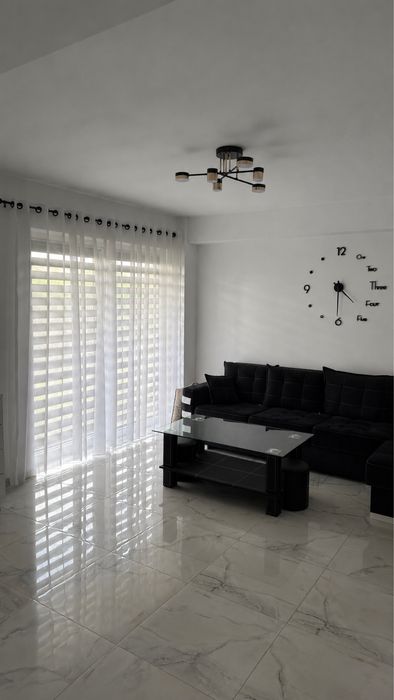 Inchiriez apartament 2 camere ,58mp + gradina 100mp