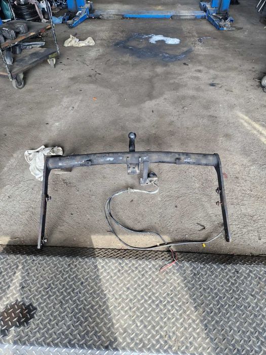 Продавам употребяван теглич VW Sharan, Seat Alhambra и Ford Galaxy.