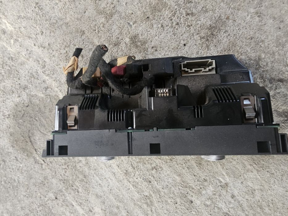 Panou climatronic AUDI A6/S6 III Saloon 4F2, C6 2004 - 2011 4F1820043H